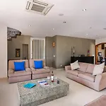 Villa Karlia By