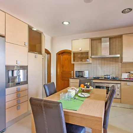 Villa Karlia By